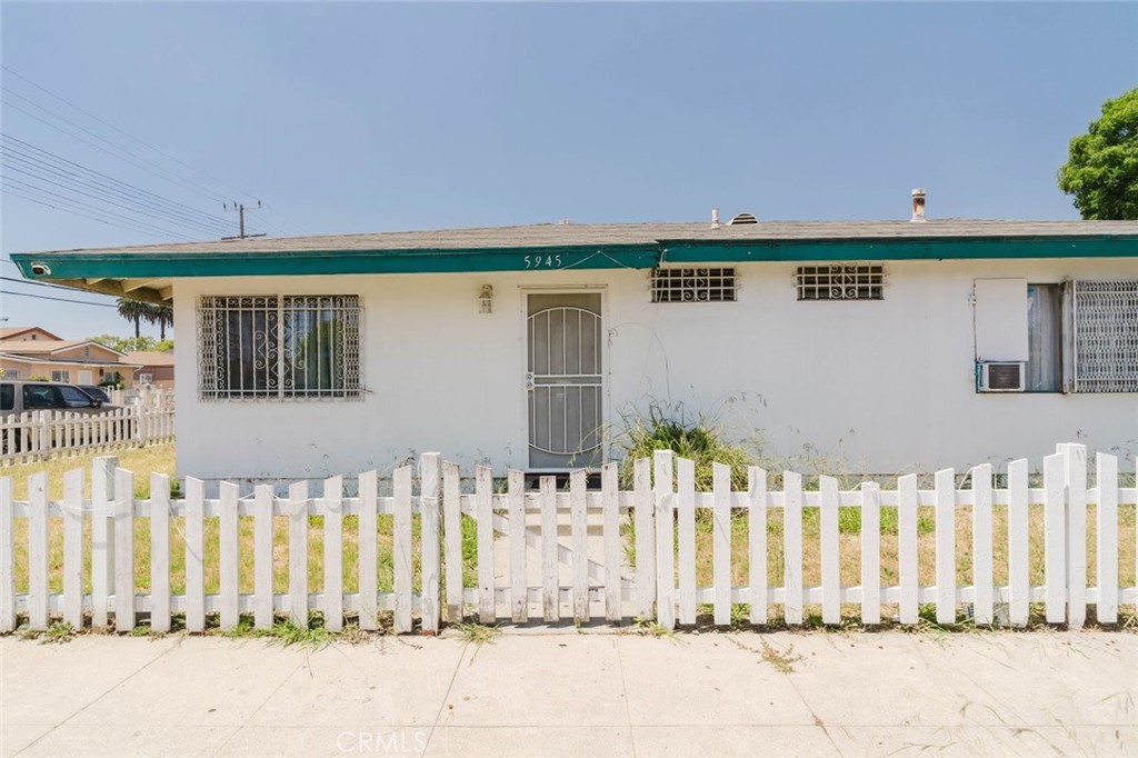 5945 S Los Angeles Street, Los Angeles, CA 90003 — photo 1