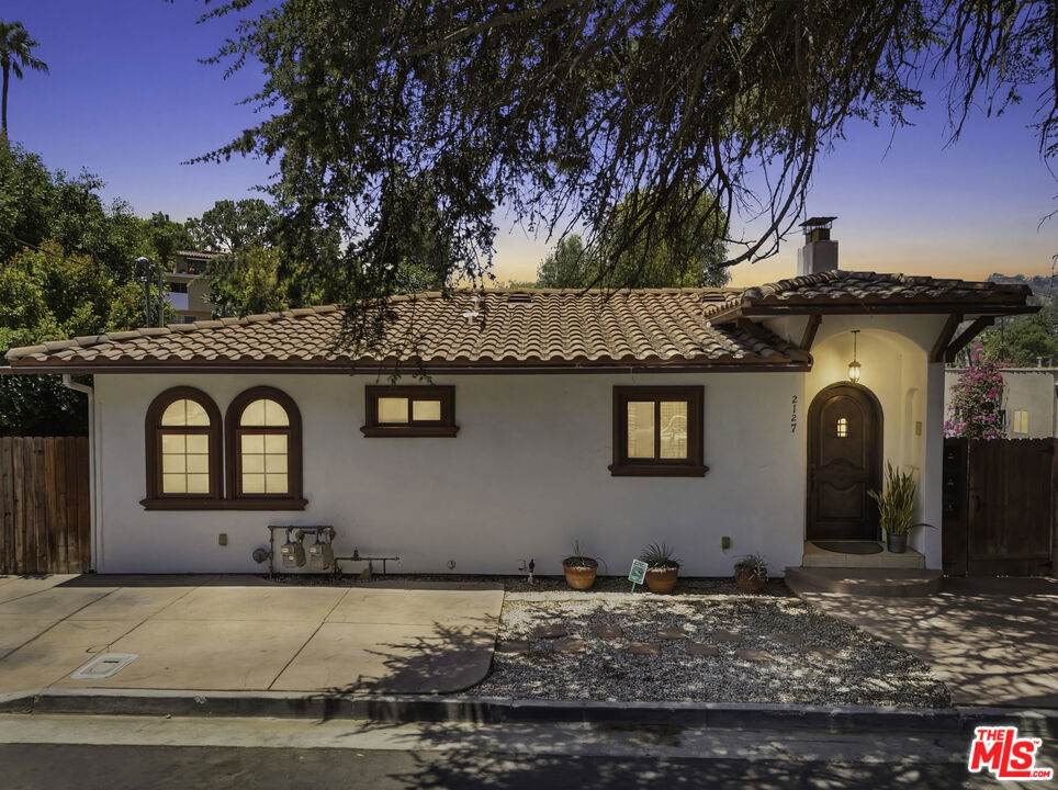 2127 Vine Street, Los Angeles, CA 90068 — photo 1