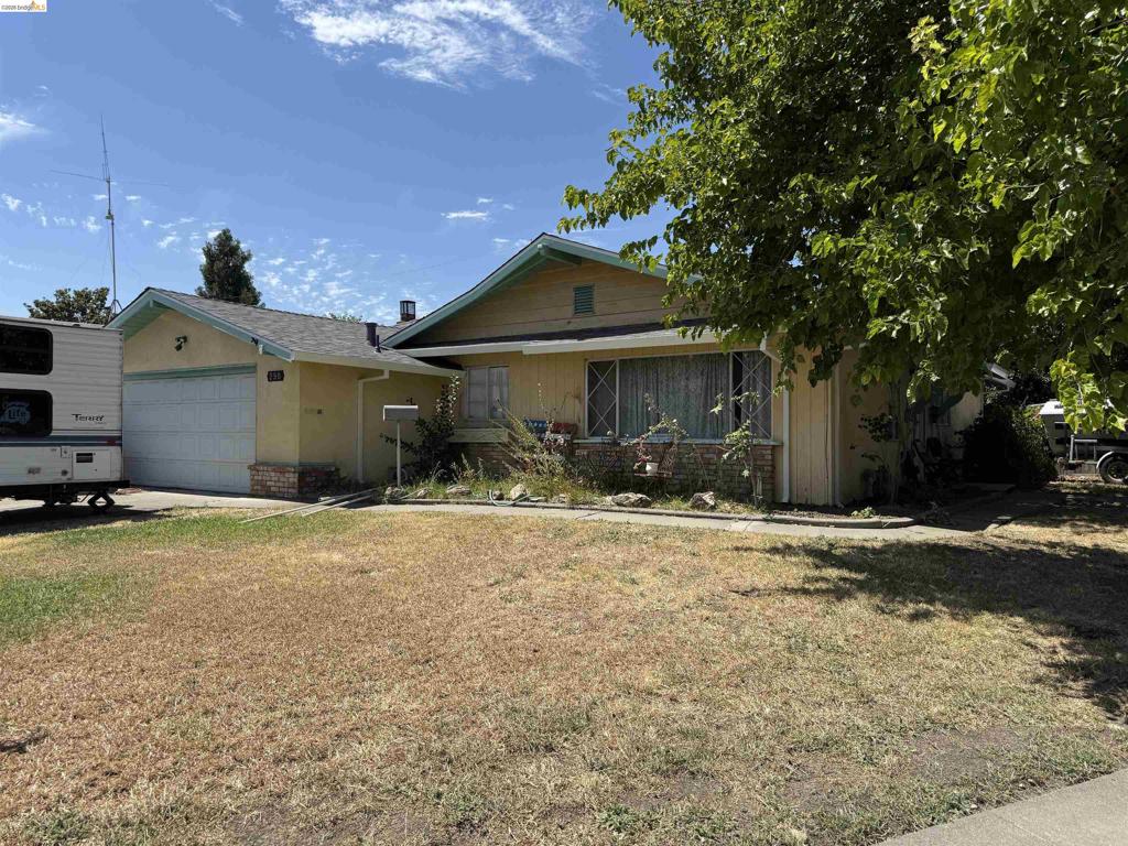290 Plum St, Vacaville, CA 95688 — photo 1