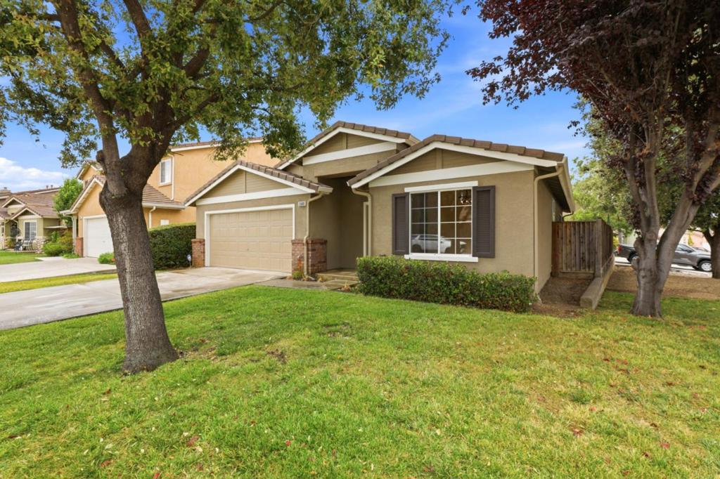 2500 Sadies Drive, Hollister, CA 95023 — photo 1