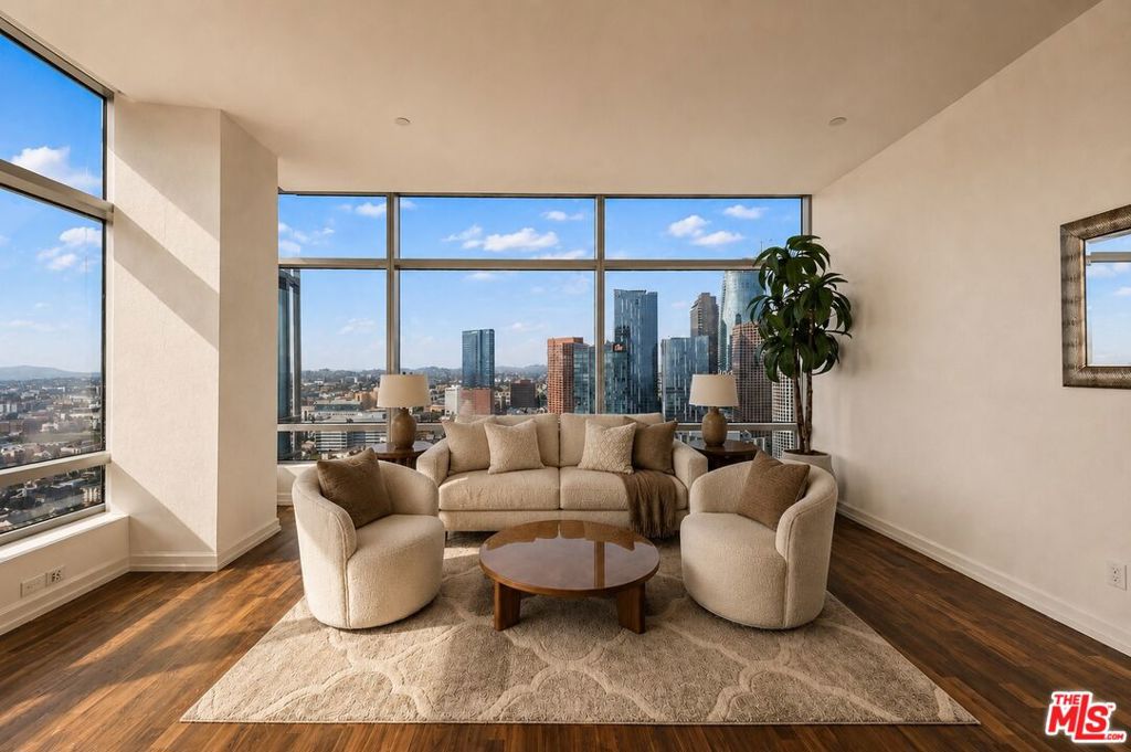 900 W Olympic Boulevard 34J, Los Angeles, CA 90015 — photo 1