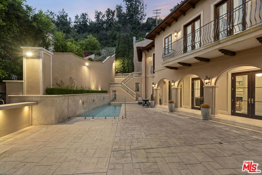 1465 N Robmar Drive, Beverly Hills, CA 90210 — photo 1
