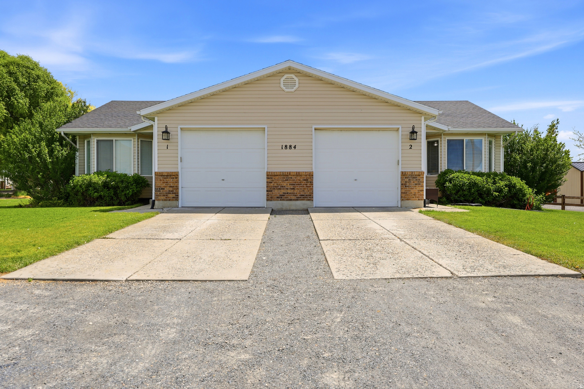 1884 E SHEPARD LN, Lake Point, UT 84074 — photo 1