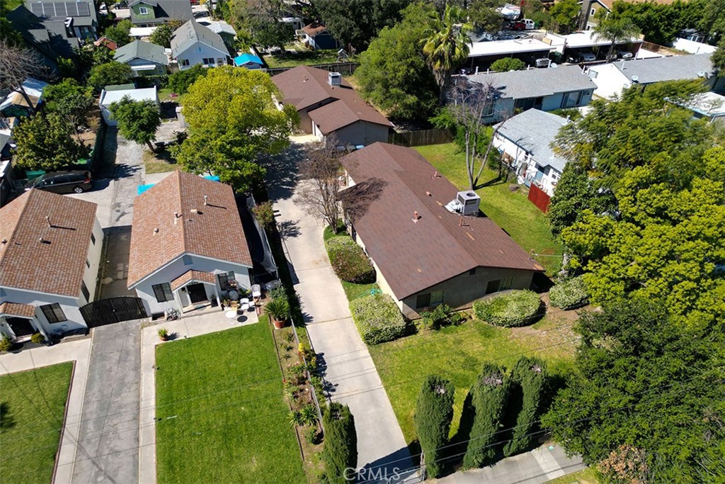 1909 N Summit, Pasadena, CA 91103 — photo 1