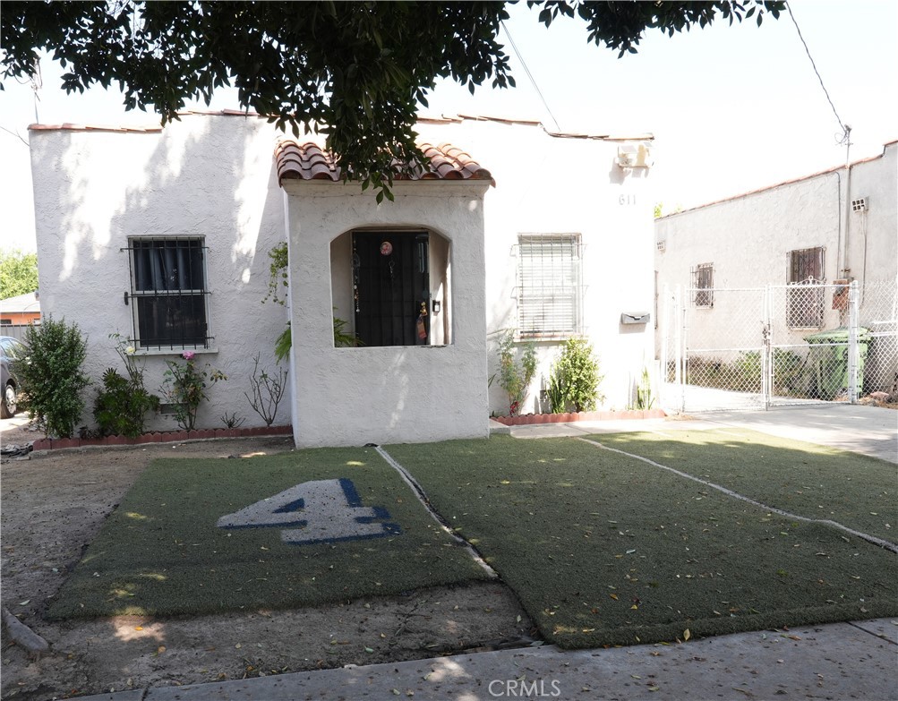 611 W 91st, Los Angeles, CA 90044 — photo 1