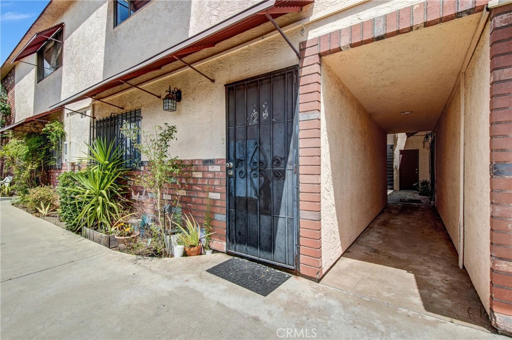 7904 Laurel Canyon 12, North Hollywood, CA 91605 — photo 1