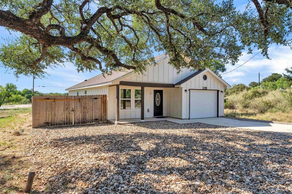 1706 Redwood, Marble Falls, TX 78654 — photo 1