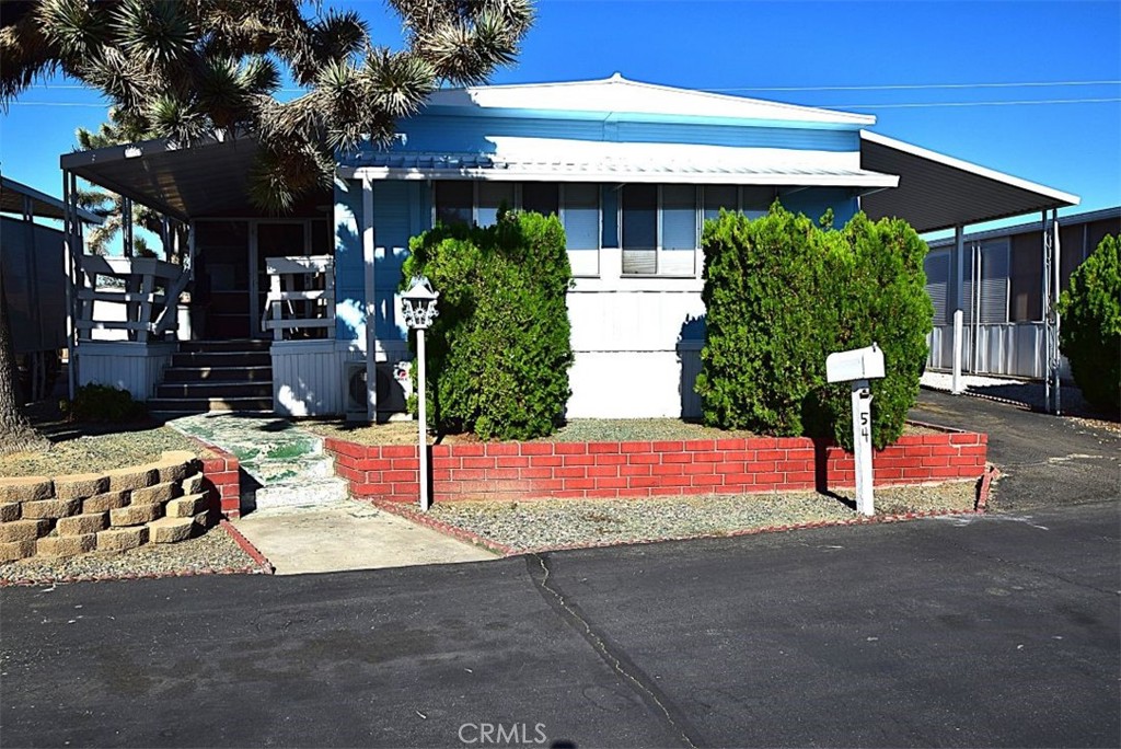 56254 29 Palms Highway 54, Yucca Valley, CA 92284 — photo 1