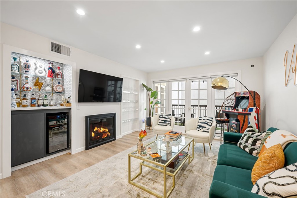 906 N Doheny Drive 318, West Hollywood, CA 90069 — photo 1