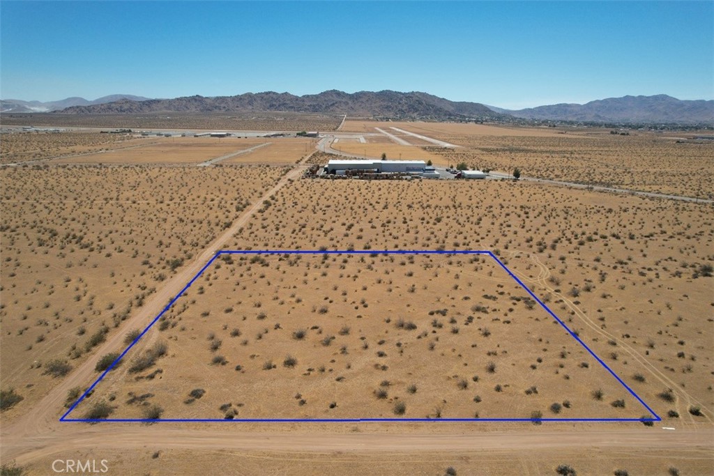 8 Falchion Road, Apple Valley, CA 92307 — photo 1