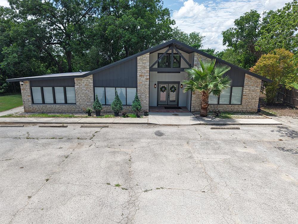 1801 Uhland, San Marcos, TX 78666 — photo 1
