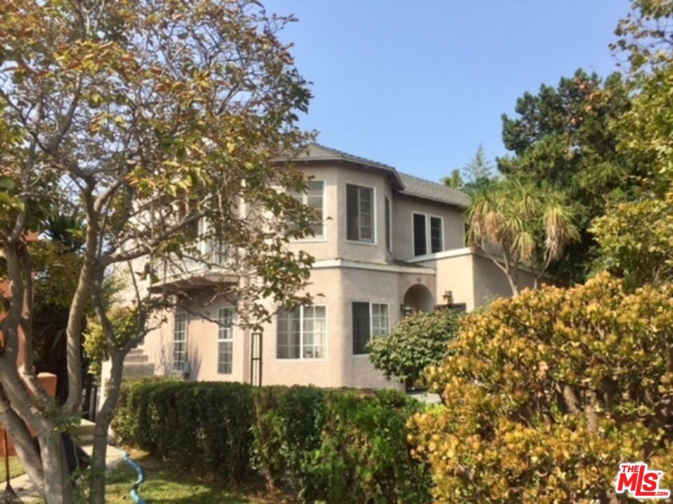 4516 ST CHARLES Place, Los Angeles, CA 90019 — photo 1