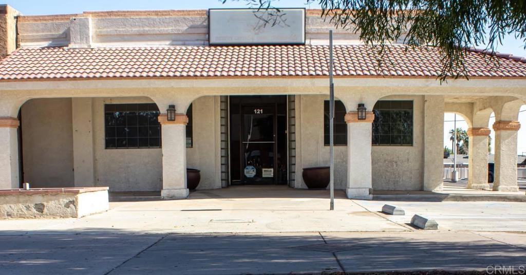 121 E Hobsonway