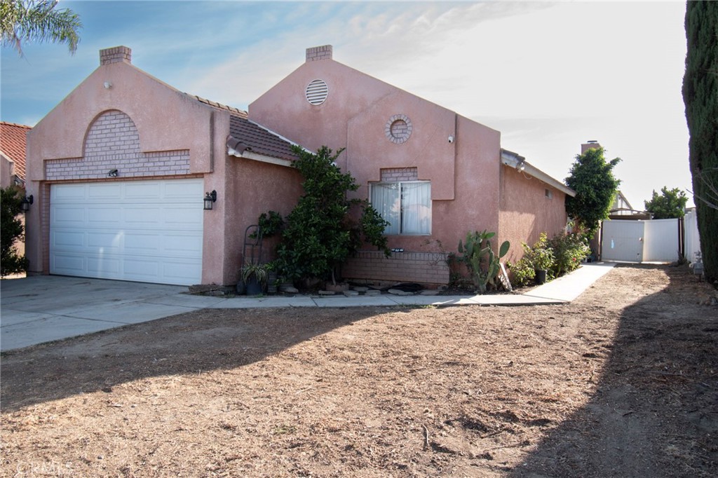 8416 Reseda Avenue, Fontana, CA 92335 — photo 1