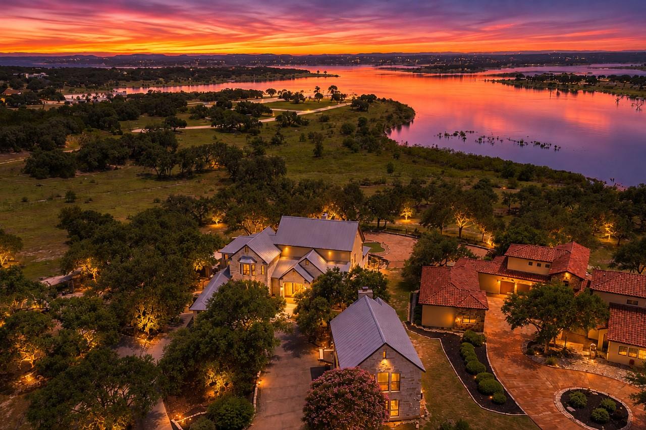 185 Shimmering Shore, Spring Branch, TX 78070 — photo 1