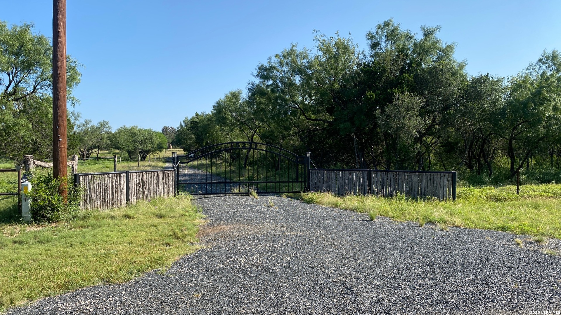 523 KAHN RD, , 78879 — photo 1