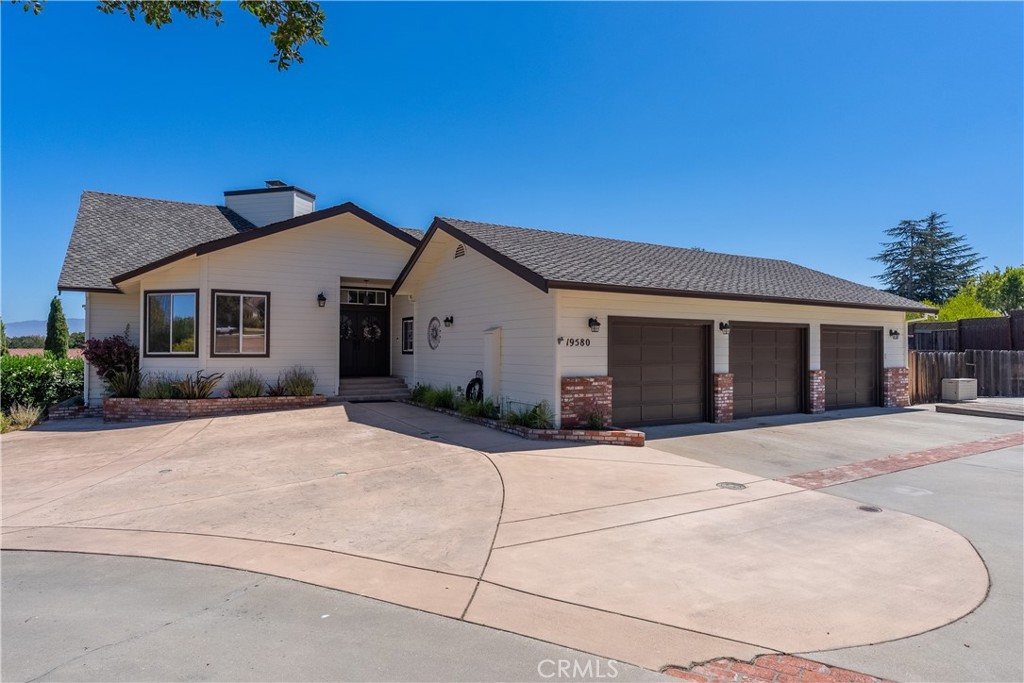 19580 Redding, Salinas, CA 93908 — photo 1
