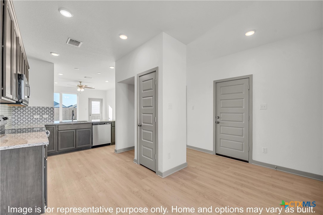 1084 Friar, Belton, TX 76513 — photo 1