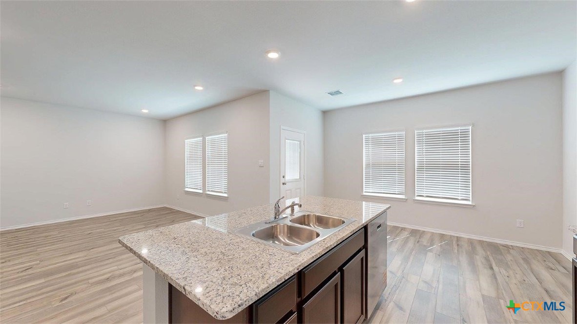 421 Hector, Georgetown, TX 78626 — photo 1