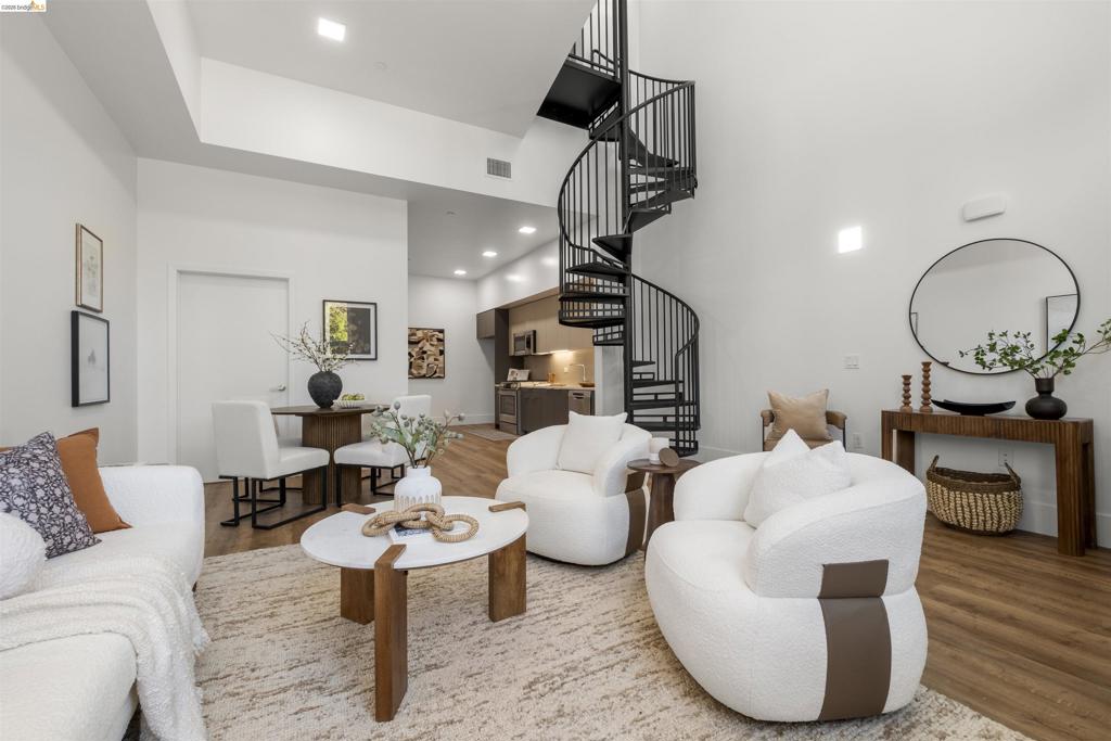 1545 32nd Street 101, Oakland, CA 94608 — photo 1