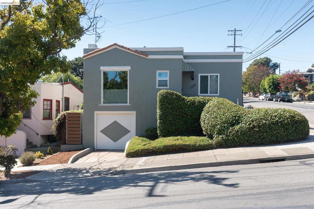 2549 monticello av, Oakland, CA 94601-5503 — photo 1