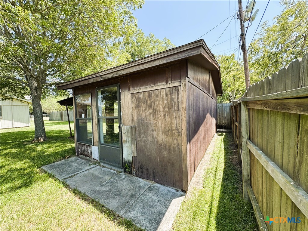 1505 Polk, Victoria, TX 77901 — photo 1