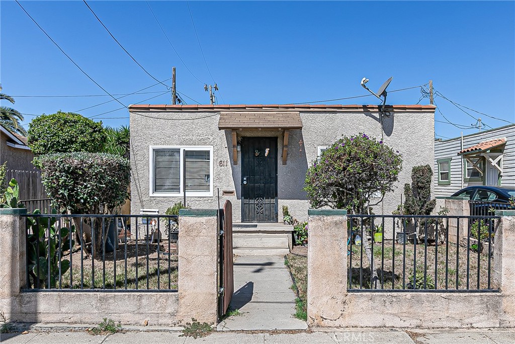 611 S Thornburg, Santa Maria, CA 93458 — photo 1