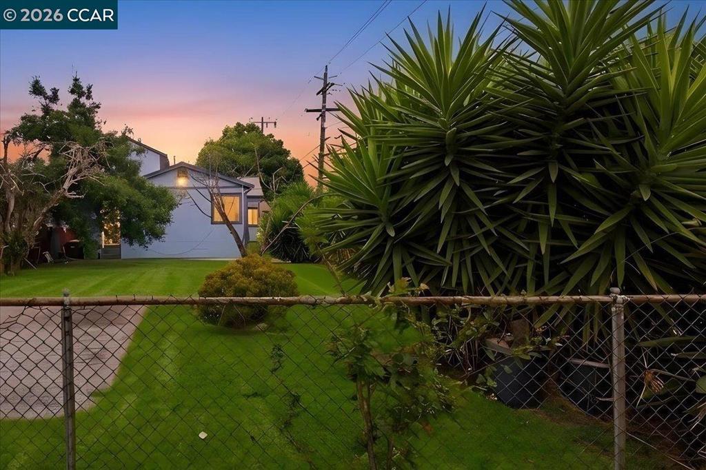 1605 57th Ave, Oakland, CA 94621 — photo 1