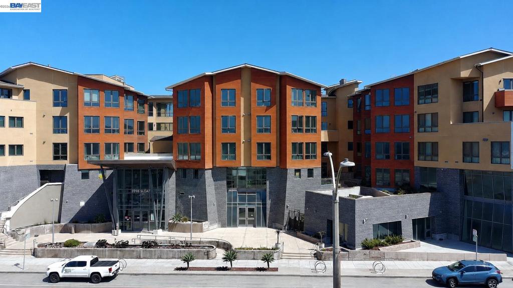 3535 Wawona St 315, San Francisco, CA 94116 — photo 1