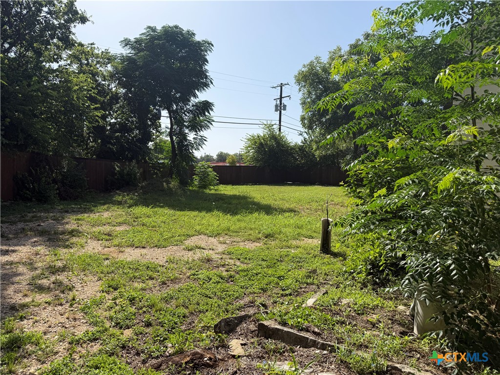 103 Walnut, Lampasas, TX 76550 — photo 1