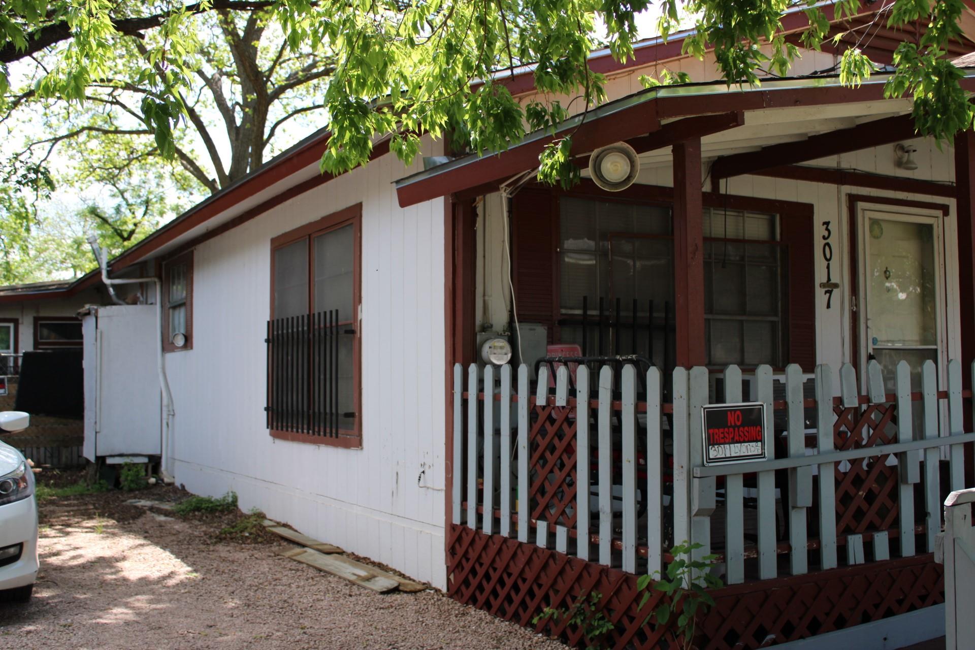 3017 Lyons, Austin, TX 78702 — photo 1