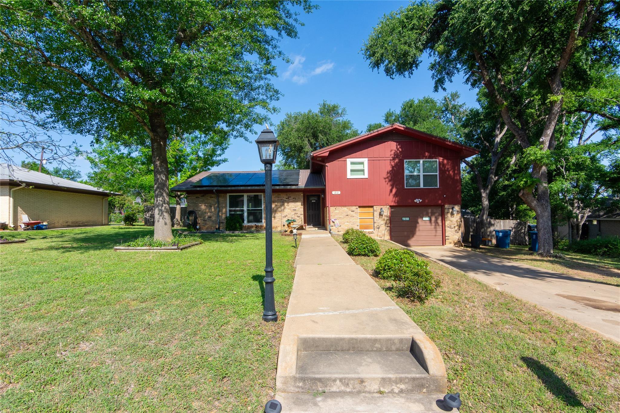 1212 Lake Terrace, Elgin, TX 78621 — photo 1