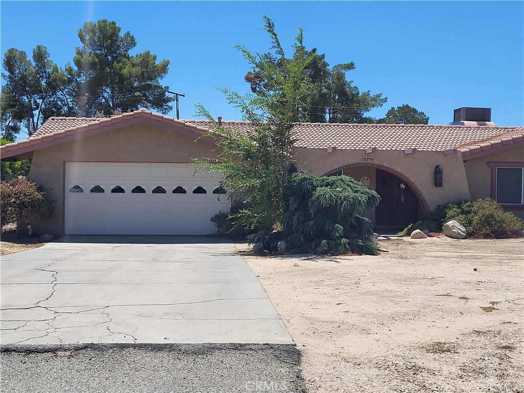 19235 Tonkawan, Apple Valley, CA 92307 — photo 1