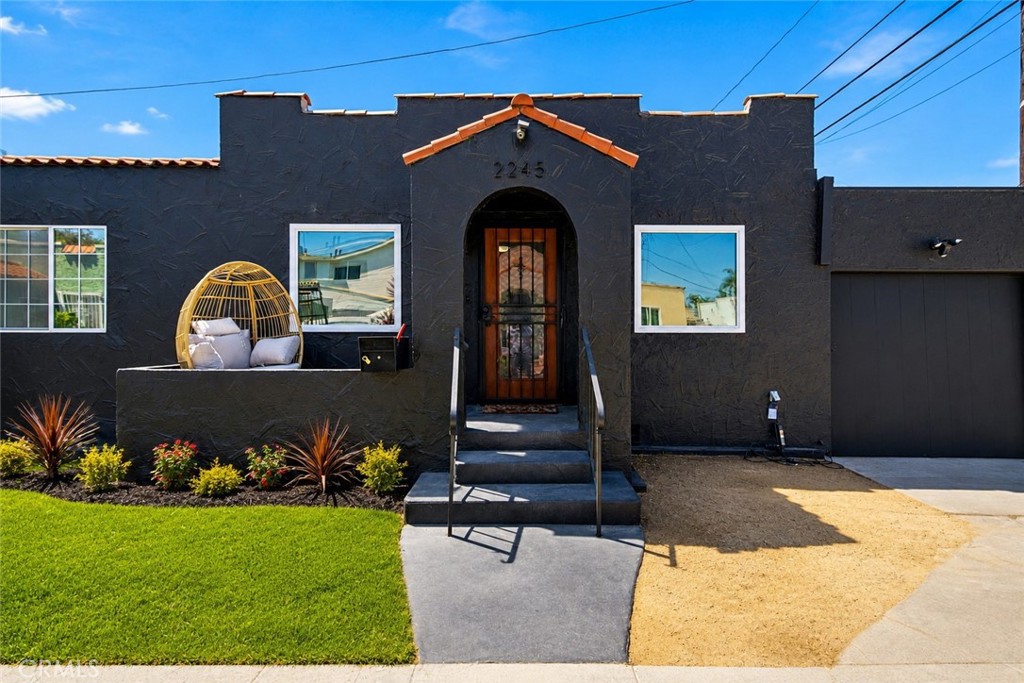2245 Pine Avenue, Long Beach, CA 90806 — photo 1