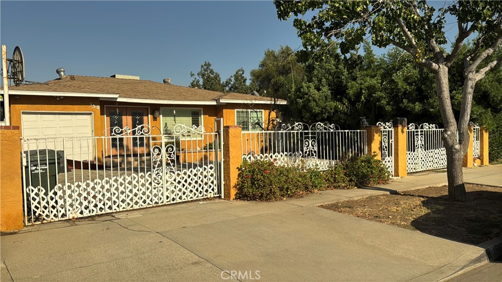 150 N Soldano, Azusa, CA 91702 — photo 1