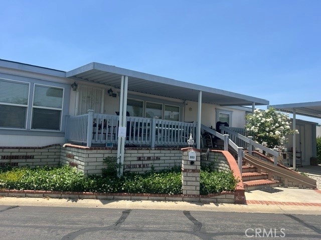 8811 Canoga Avenue 303