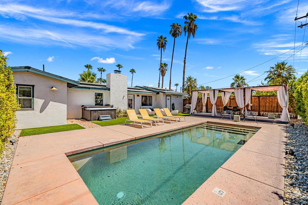 745 E Sunny Dunes Road, Palm Springs, CA 92264 — photo 1