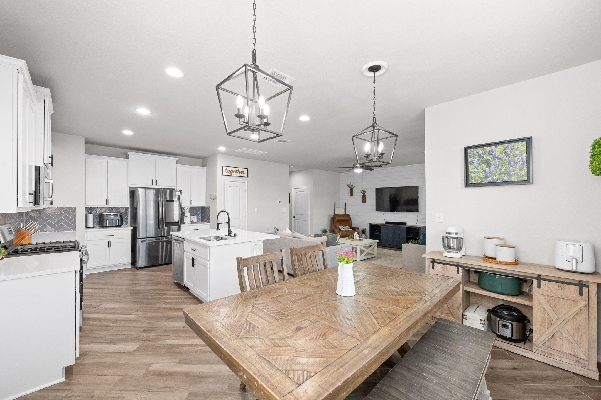 187 Buttonwood, Buda, TX 78610 — photo 1