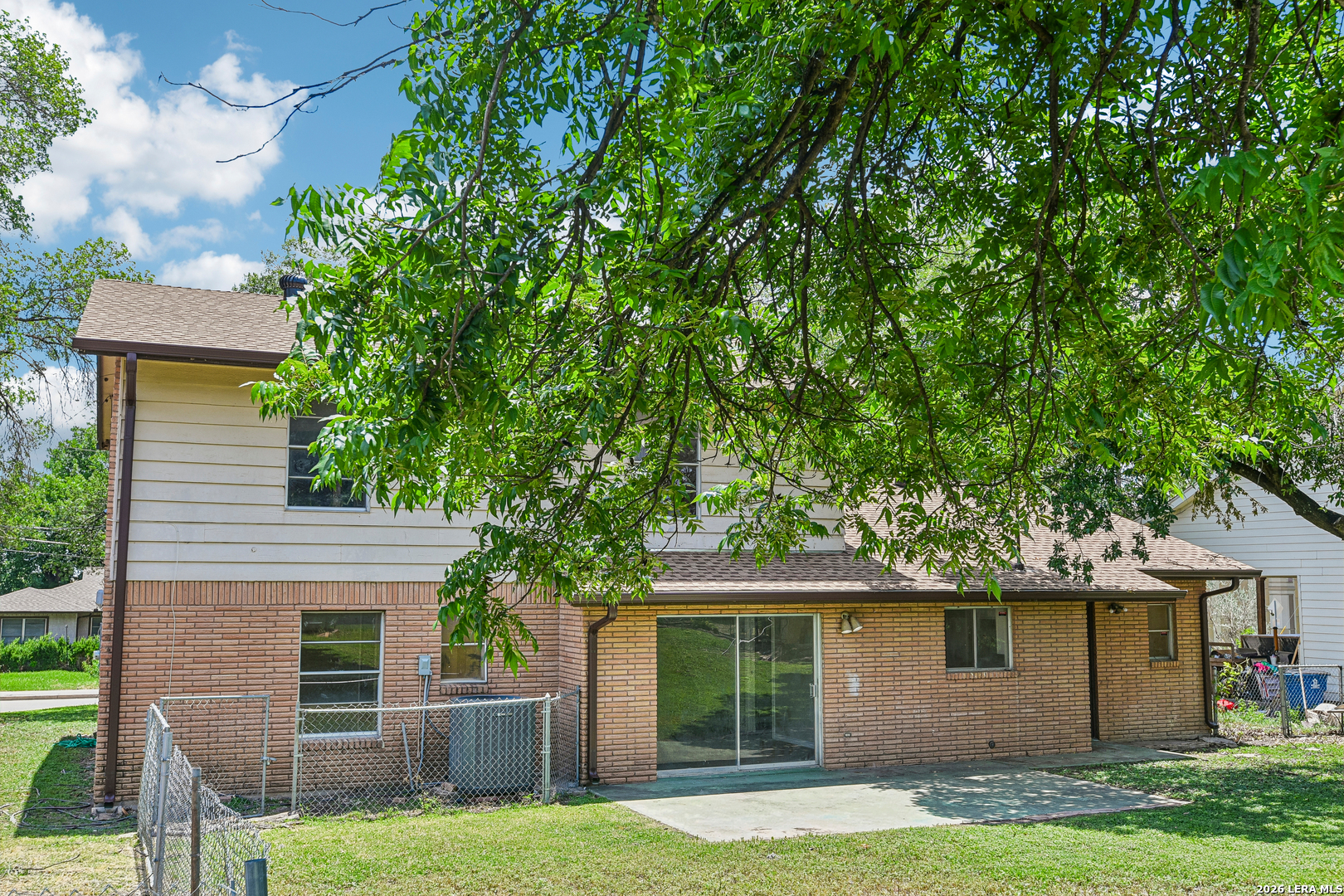 111 HANNASCH DR, ,  78213 — photo 1