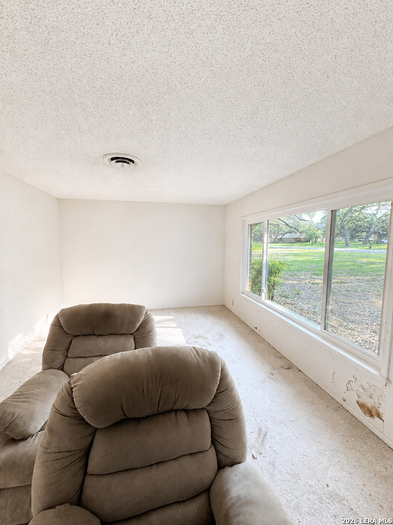 26 SUNRISE DR, , 78064 — photo 1