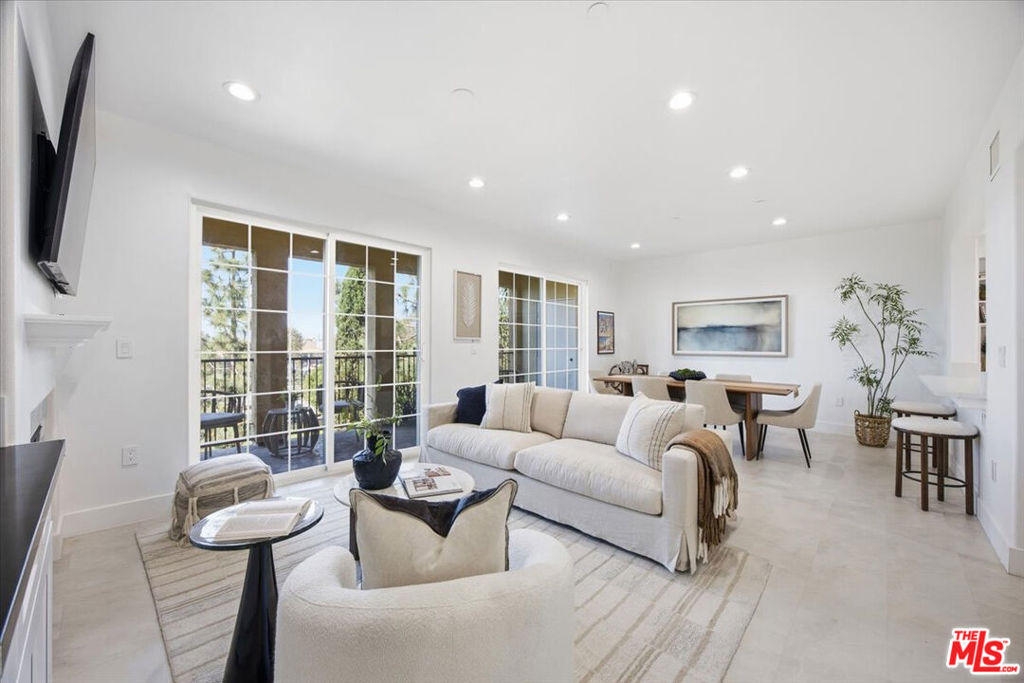 12975 Agustin Place 335, Playa Vista, CA 90094 — photo 1