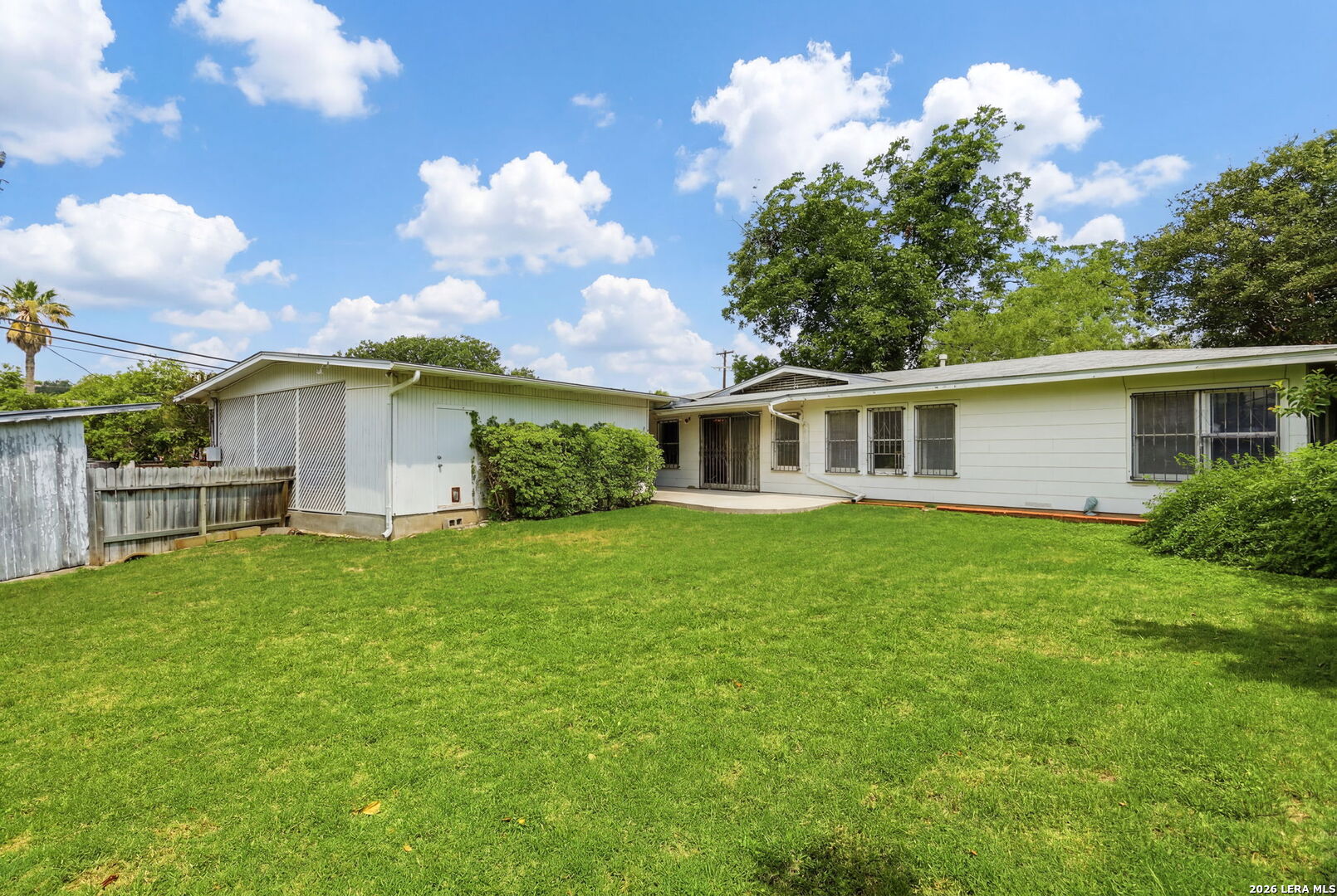 900 CANTERBURY HILL ST, ,  78209 — photo 1