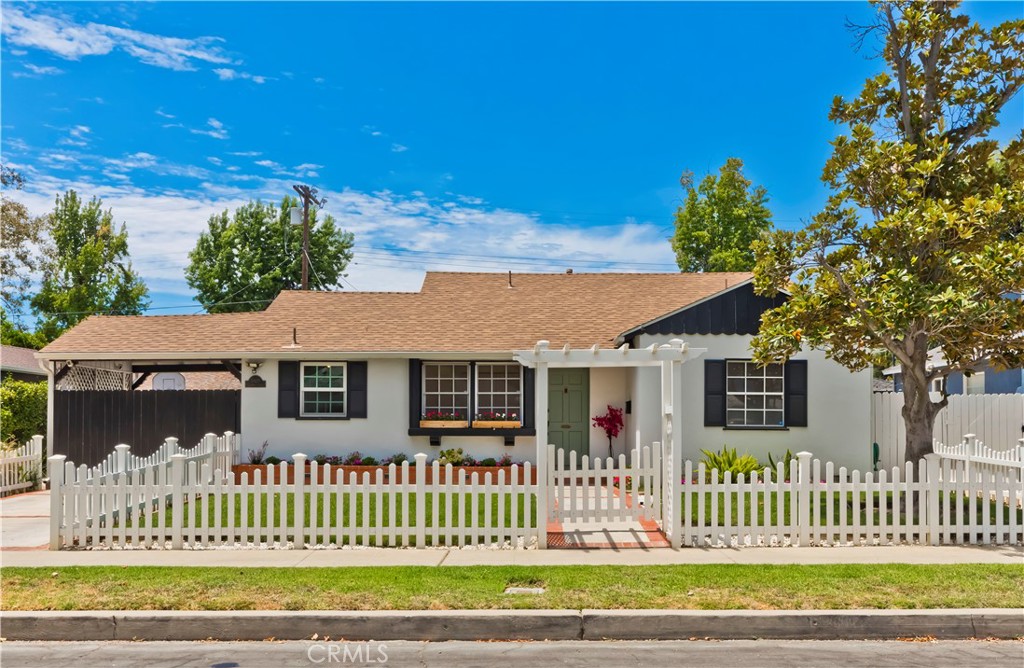 5429 Columbus Avenue, Sherman Oaks, CA 91411 — photo 1