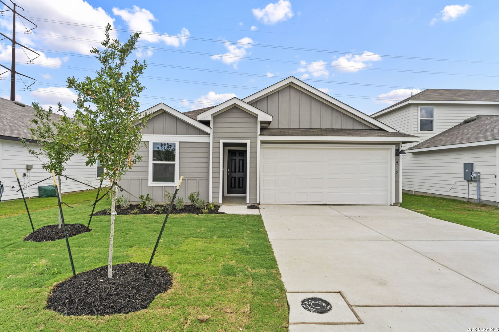 915 Prince Albert, Seguin, TX 78155 — photo 1