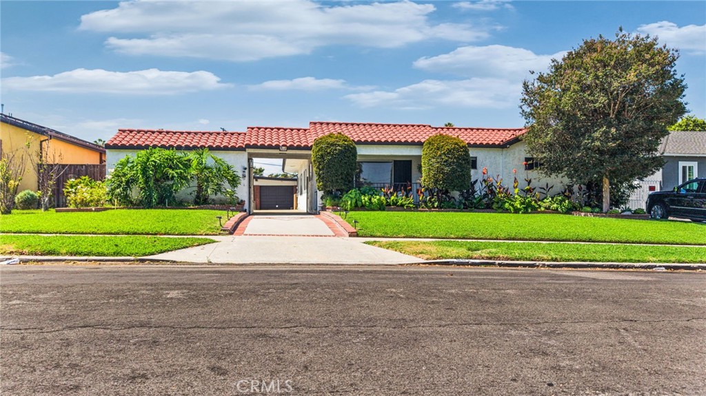 602 W 121st, Los Angeles, CA 90044 — photo 1