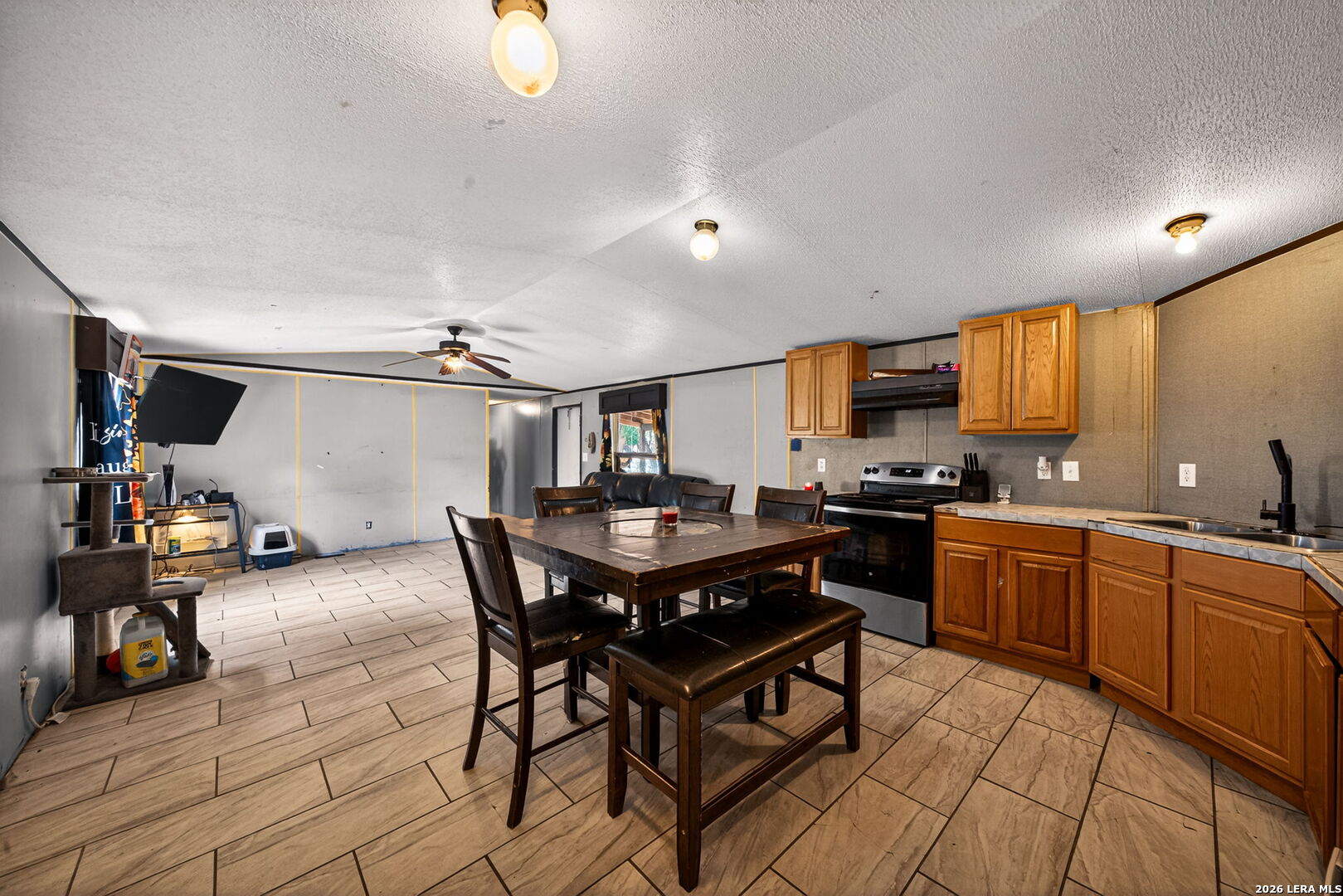 4434 Tiera, , 78073 — photo 1