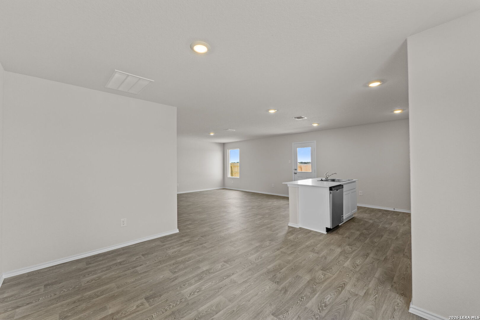 1026 Indian Way, , 78155 — photo 1