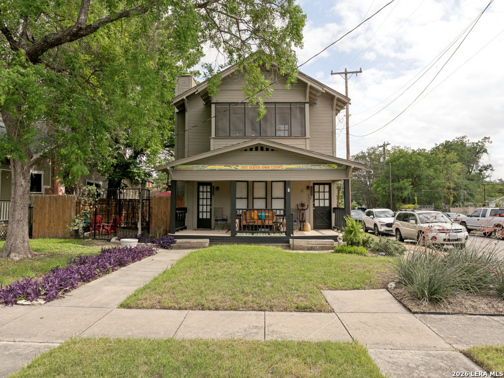 200 Queen Anne Ct, San Antonio, TX 78209 — photo 1
