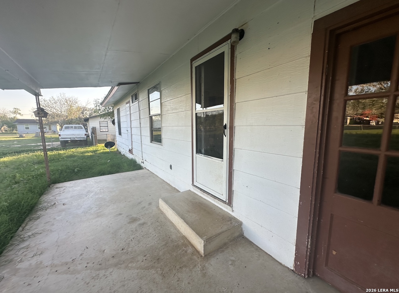 608 WESTMEYER ST, ,  78147 — photo 1