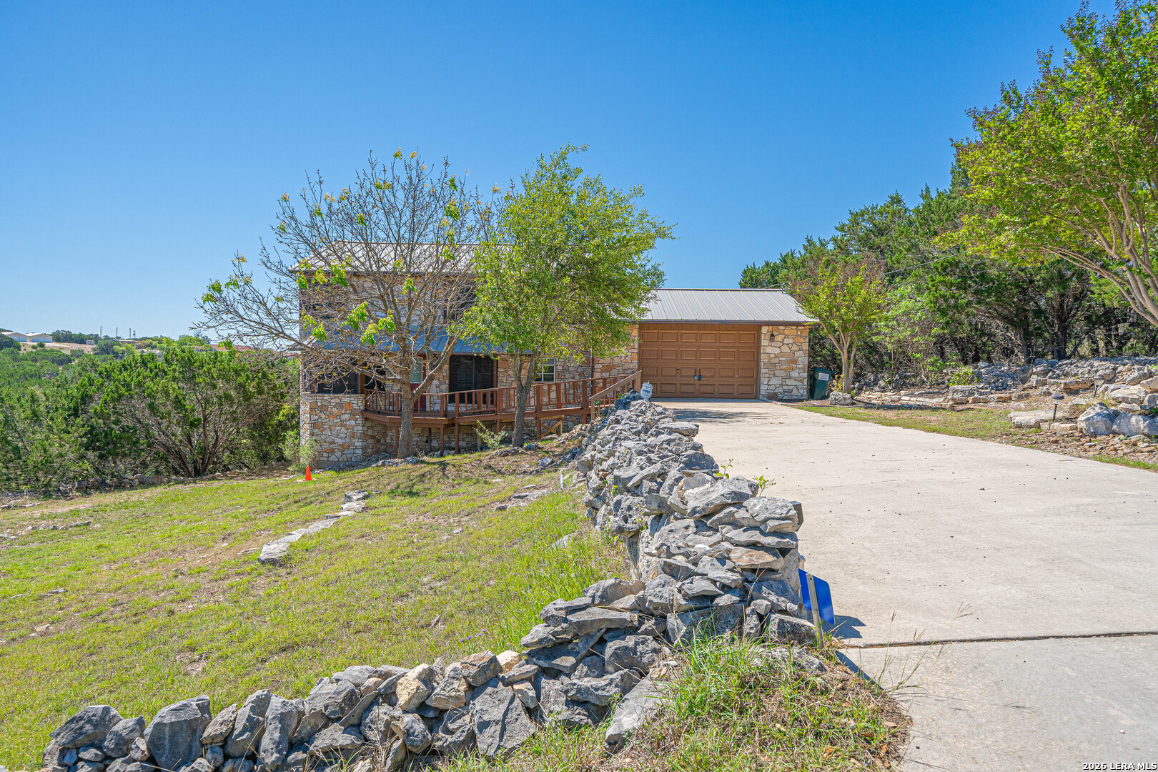 194 NW Hills Dr, Kerrville, TX 78028 — photo 1